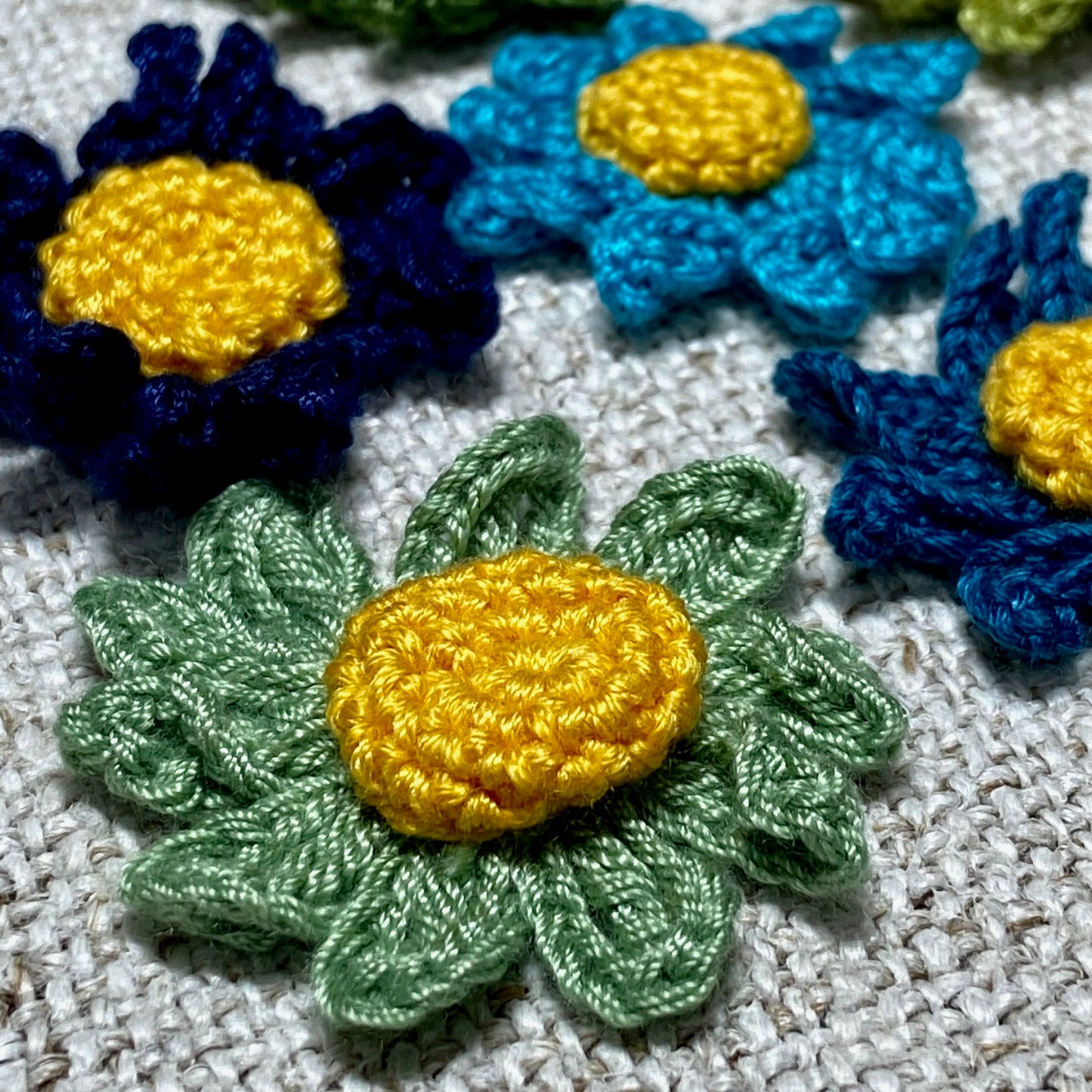 Crochet Flowers Medium - Cool Colours