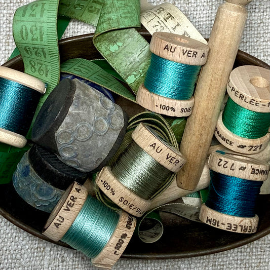 Au Ver A Soie Turquoise Silk Spool Set