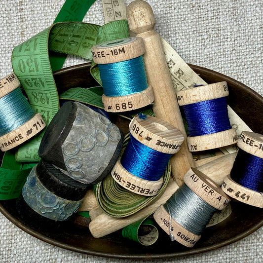 Au Ver A Soie Blue Silk Spool Set