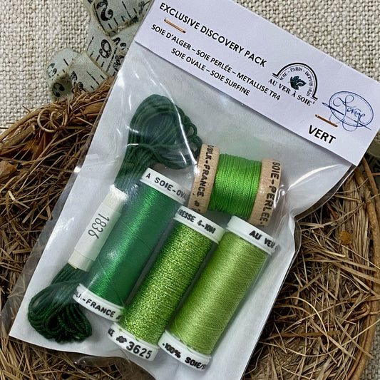 Au Ver A Soie Green Silk Discovery Pack