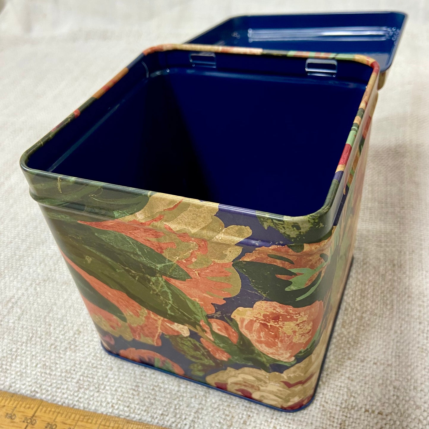 Sanderson Tin Navy