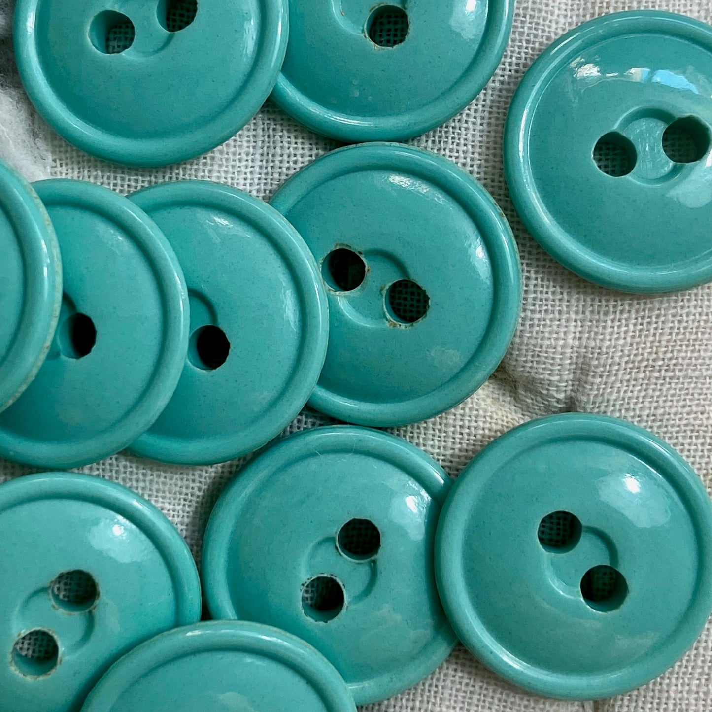 Item 23129 - Green Buttons